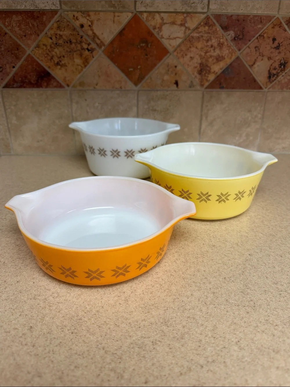 Pyrex good preowned